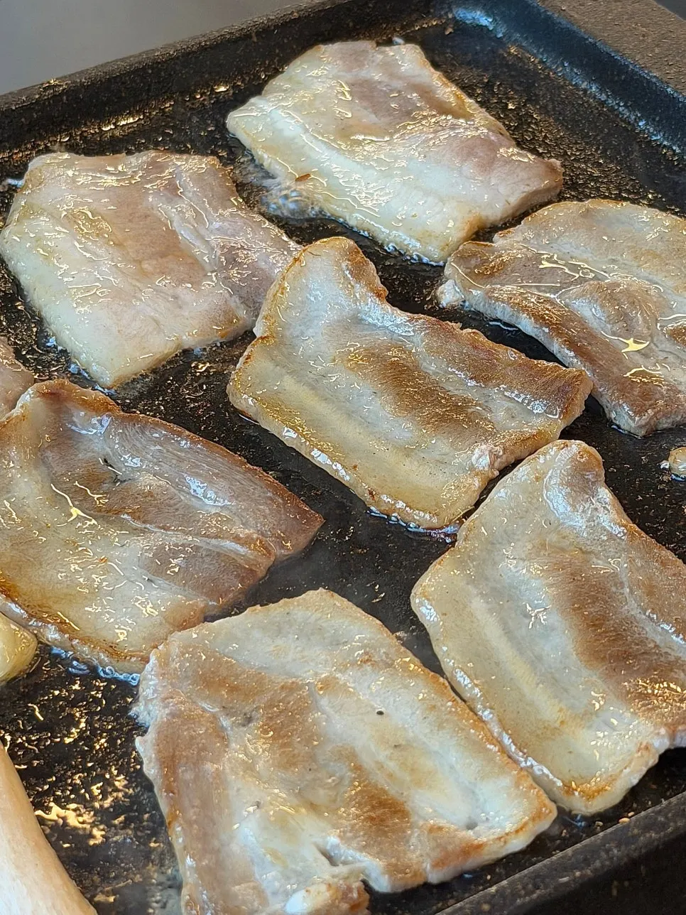 뚝배기에 끓는 순두부찌개