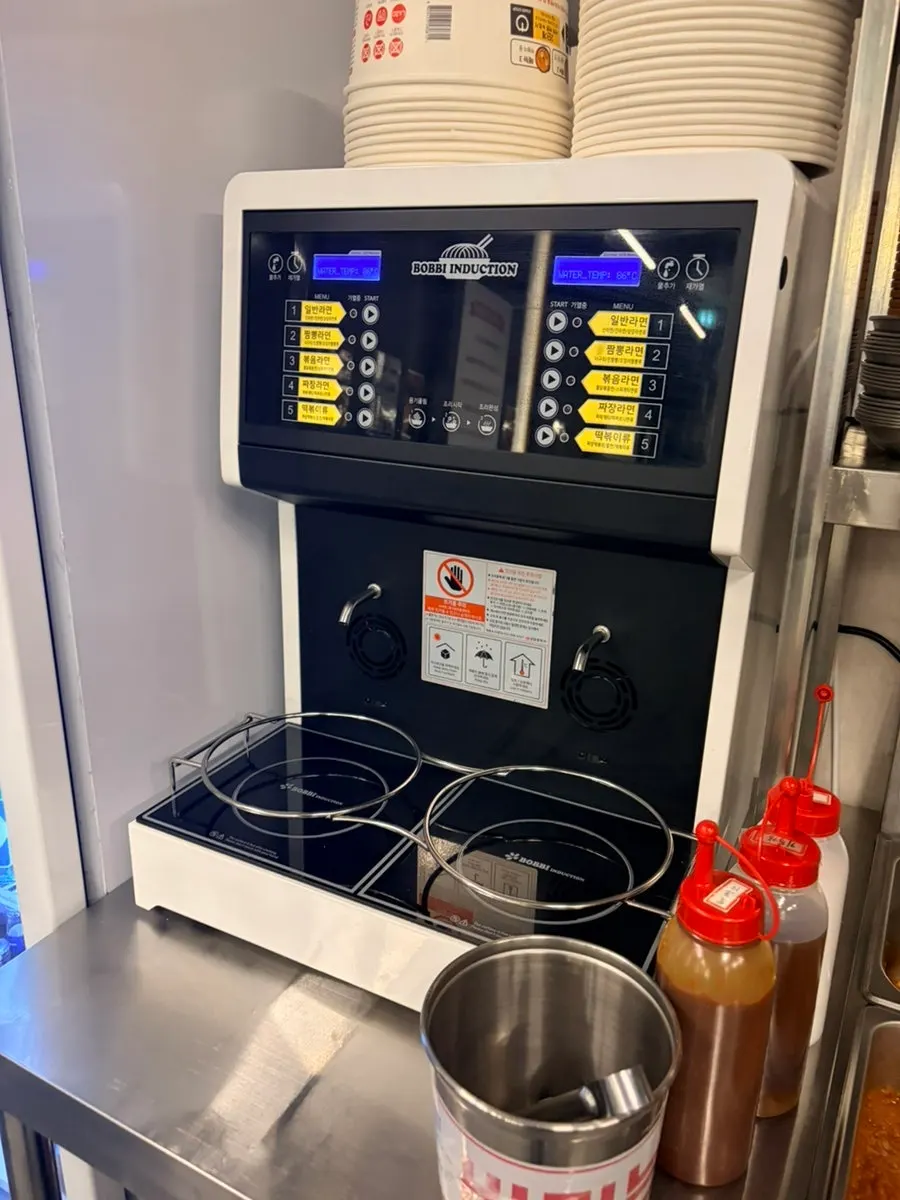 Hangang ramyeon machine inside the restaurant