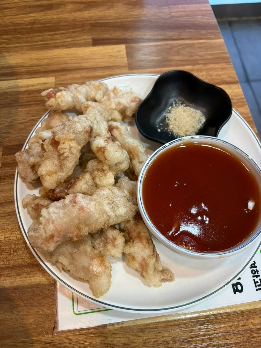 White, fluffy glutinous rice sweet and sour pork