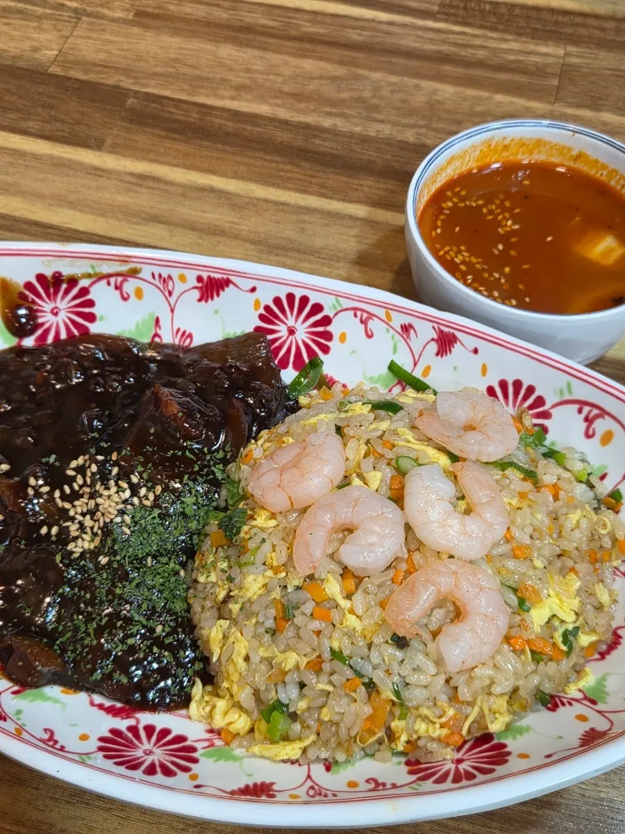 Fiery meat jjajang mixed with noodles