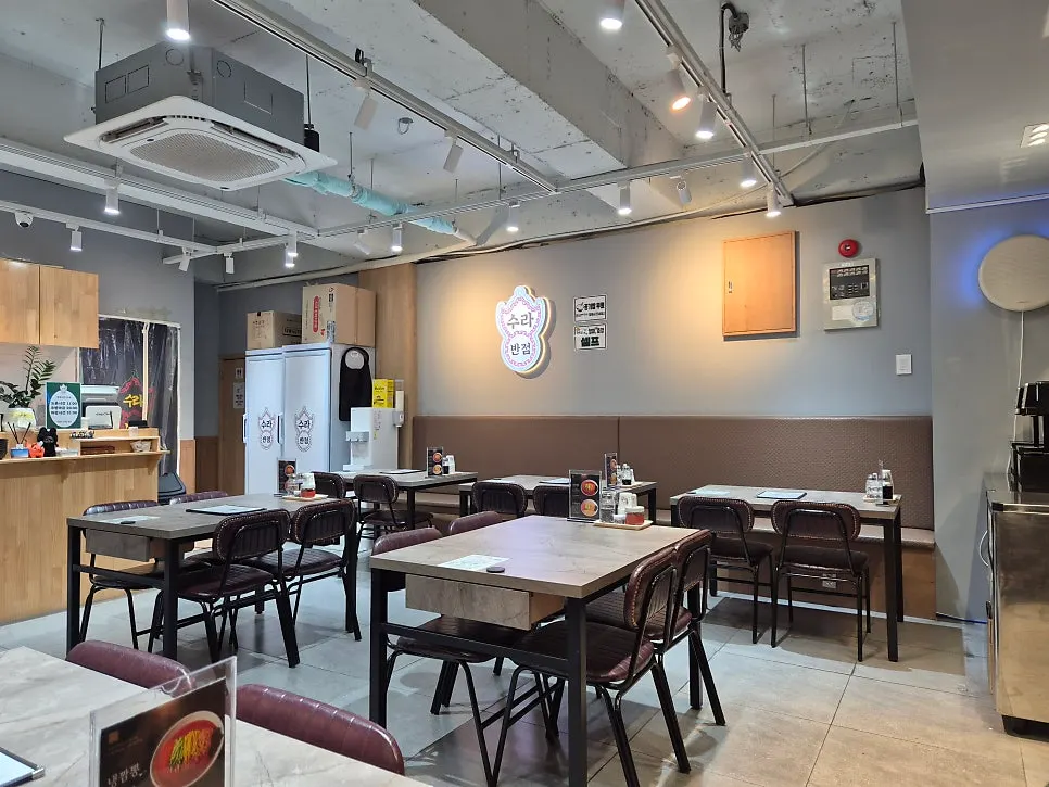 수라반점 서면점 홀 테이블