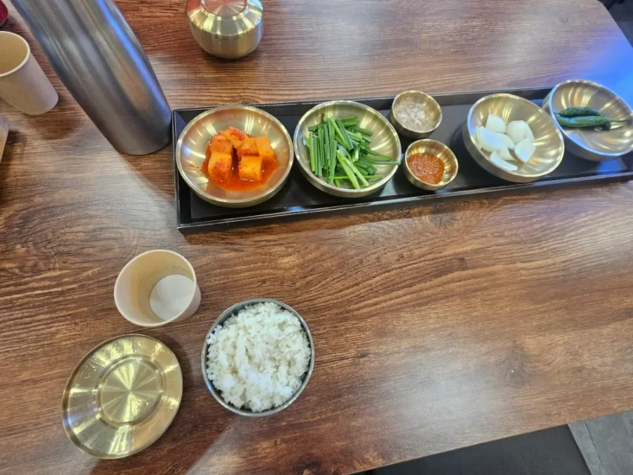 껍질 없는 순대와 편육 등 술안주 메뉴