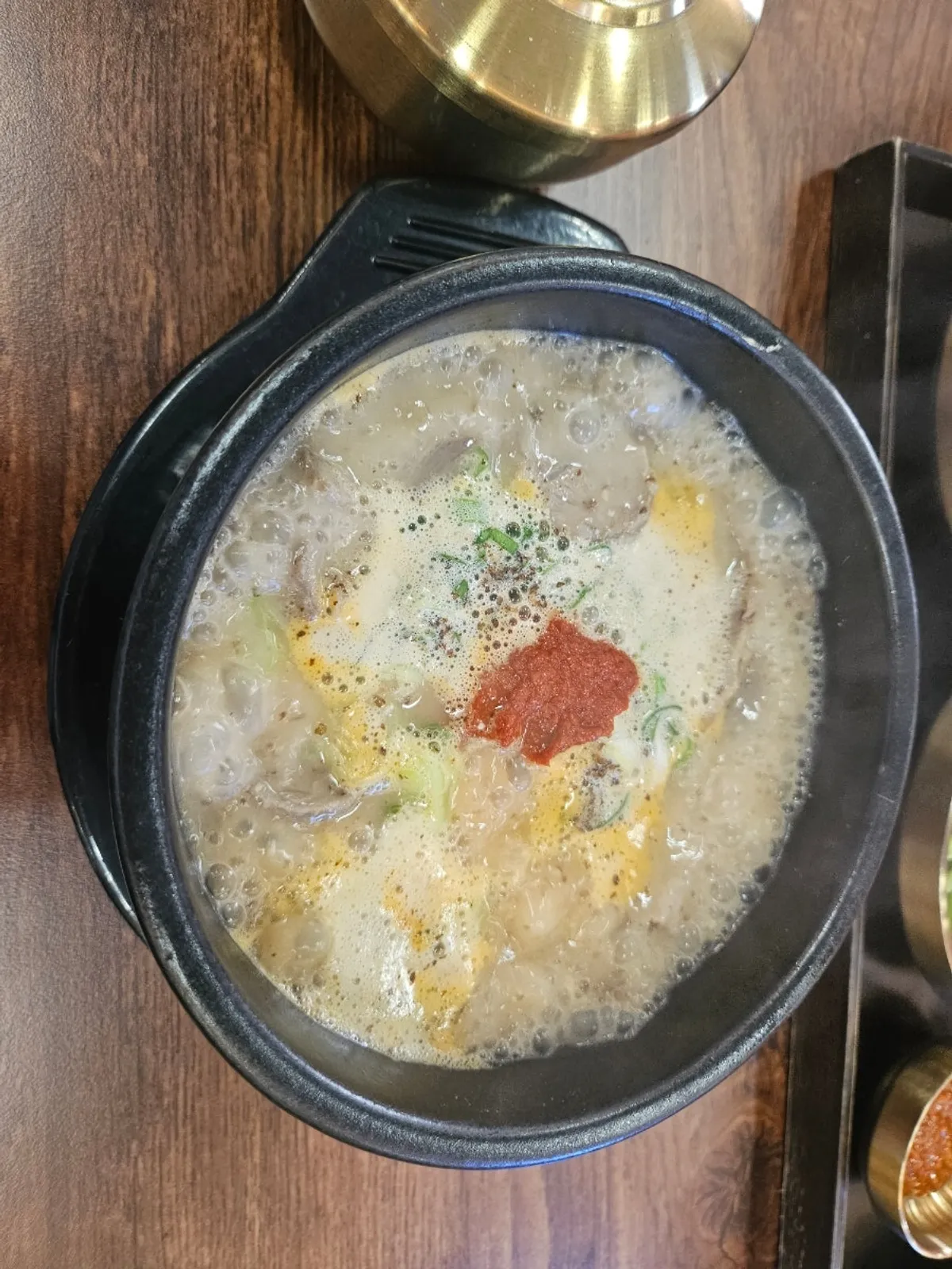 김이 오르는 수라옥순대국 일반 한 뚝배기