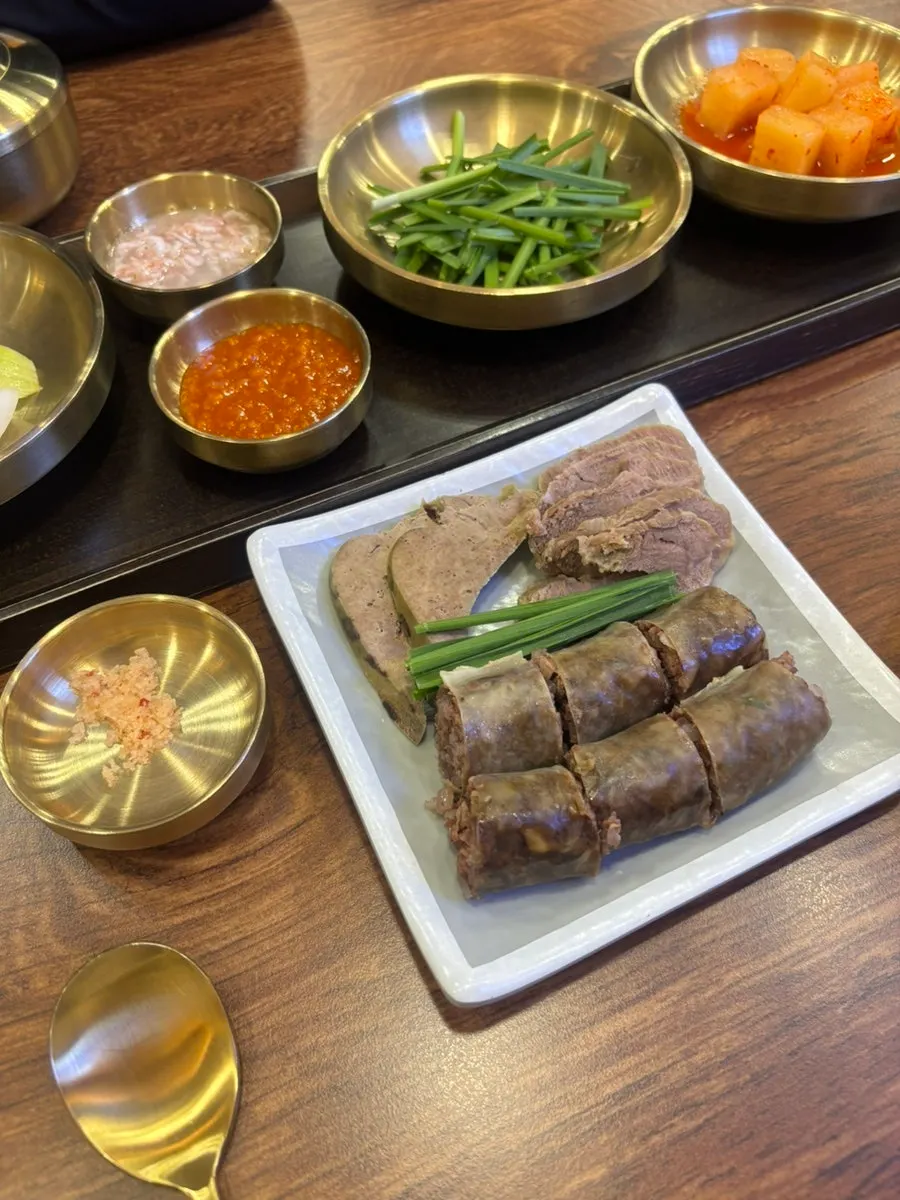 주안역 순대국 특곱창 맑은맛 얼큰맛 두 그릇, 수라옥순대국 주안역점