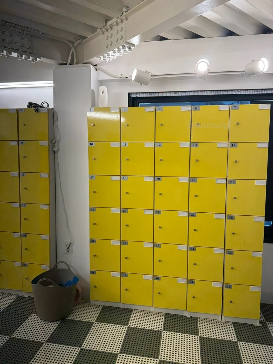 Inside the changing room at Surf High