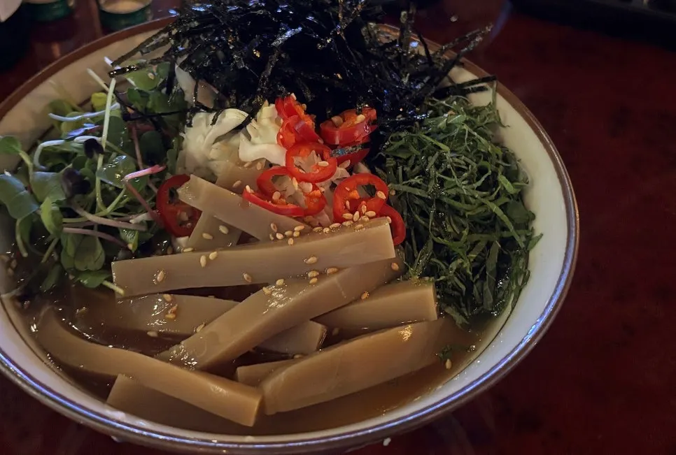 Spicy-sour mukbap in cold broth