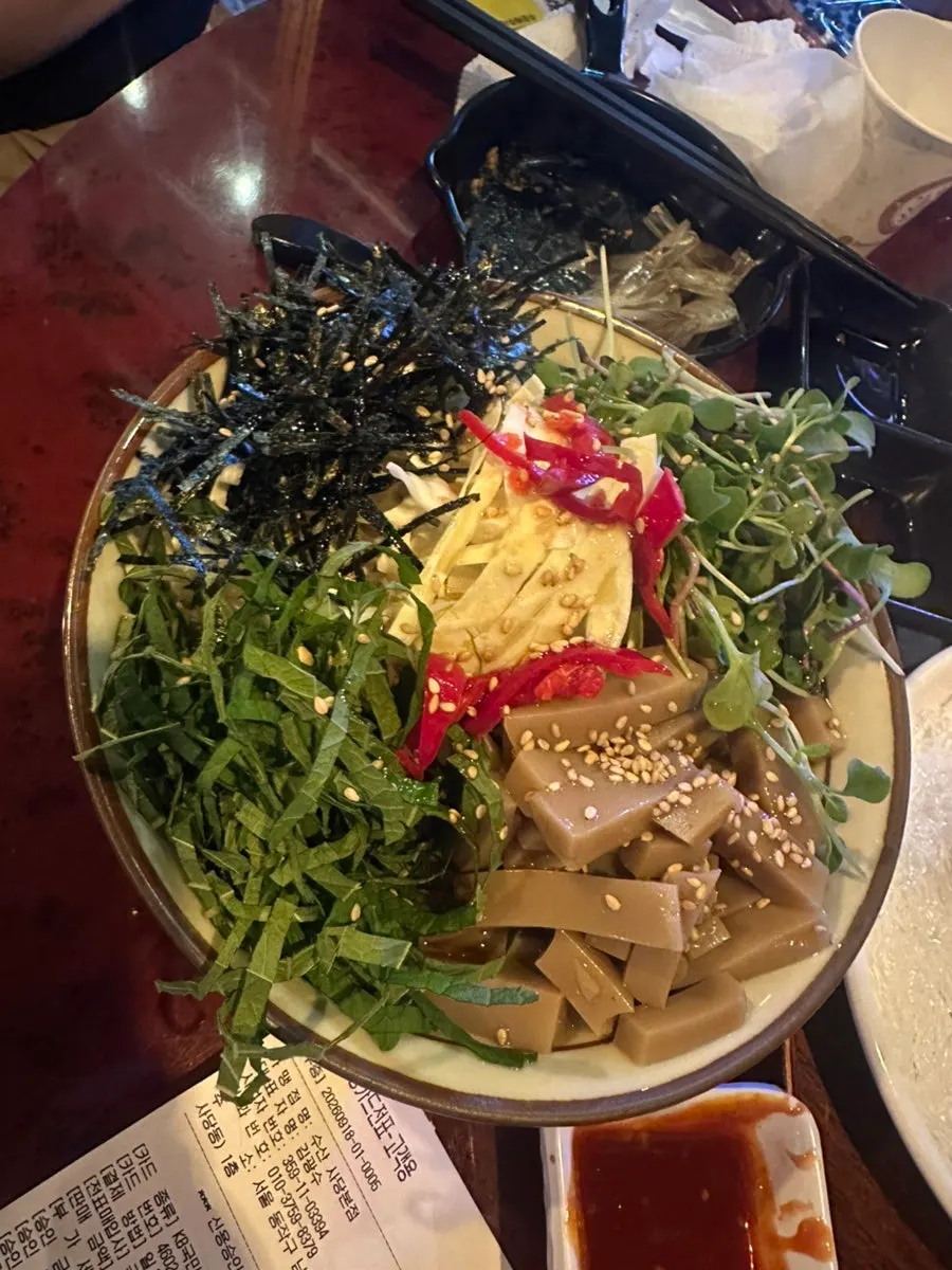 Friday waiting for squid sashimi and mala tendon soup at Susan Sadang Main Branch