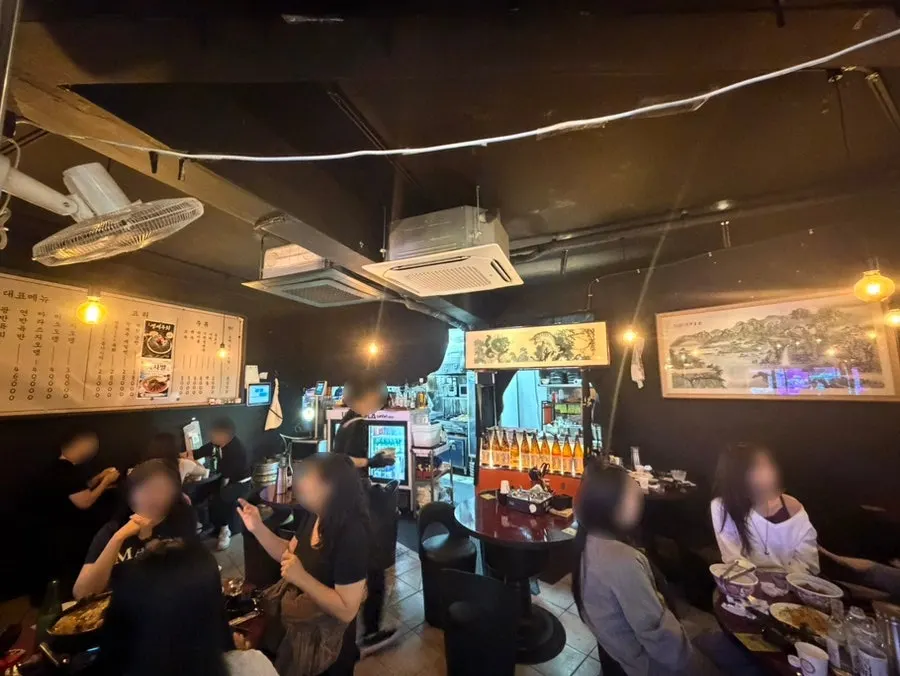 수산 사당본점 테이블과 좌석 분위기
