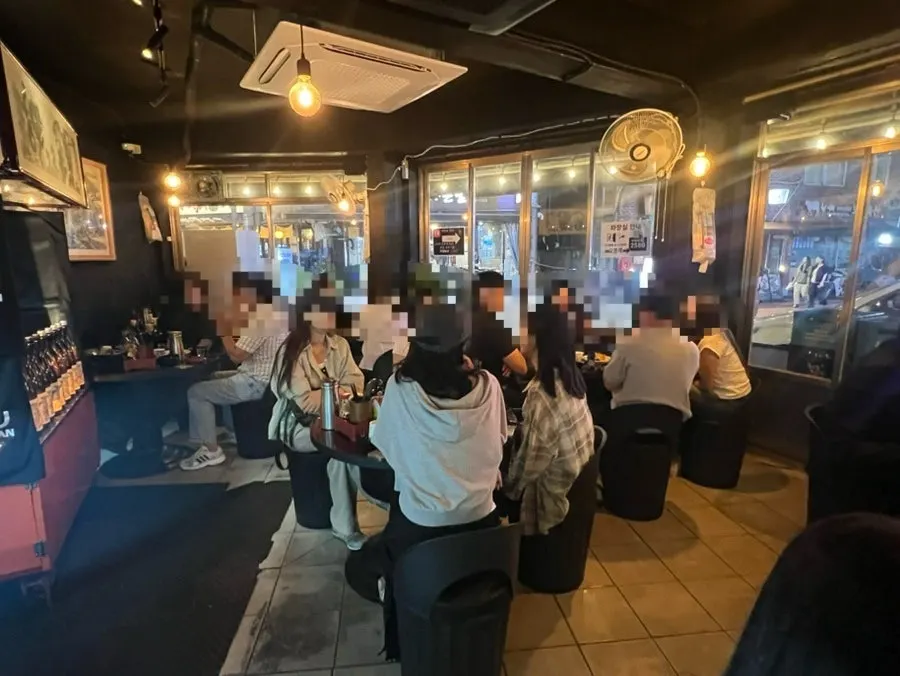 깔끔한 수산 사당본점 내부 좌석