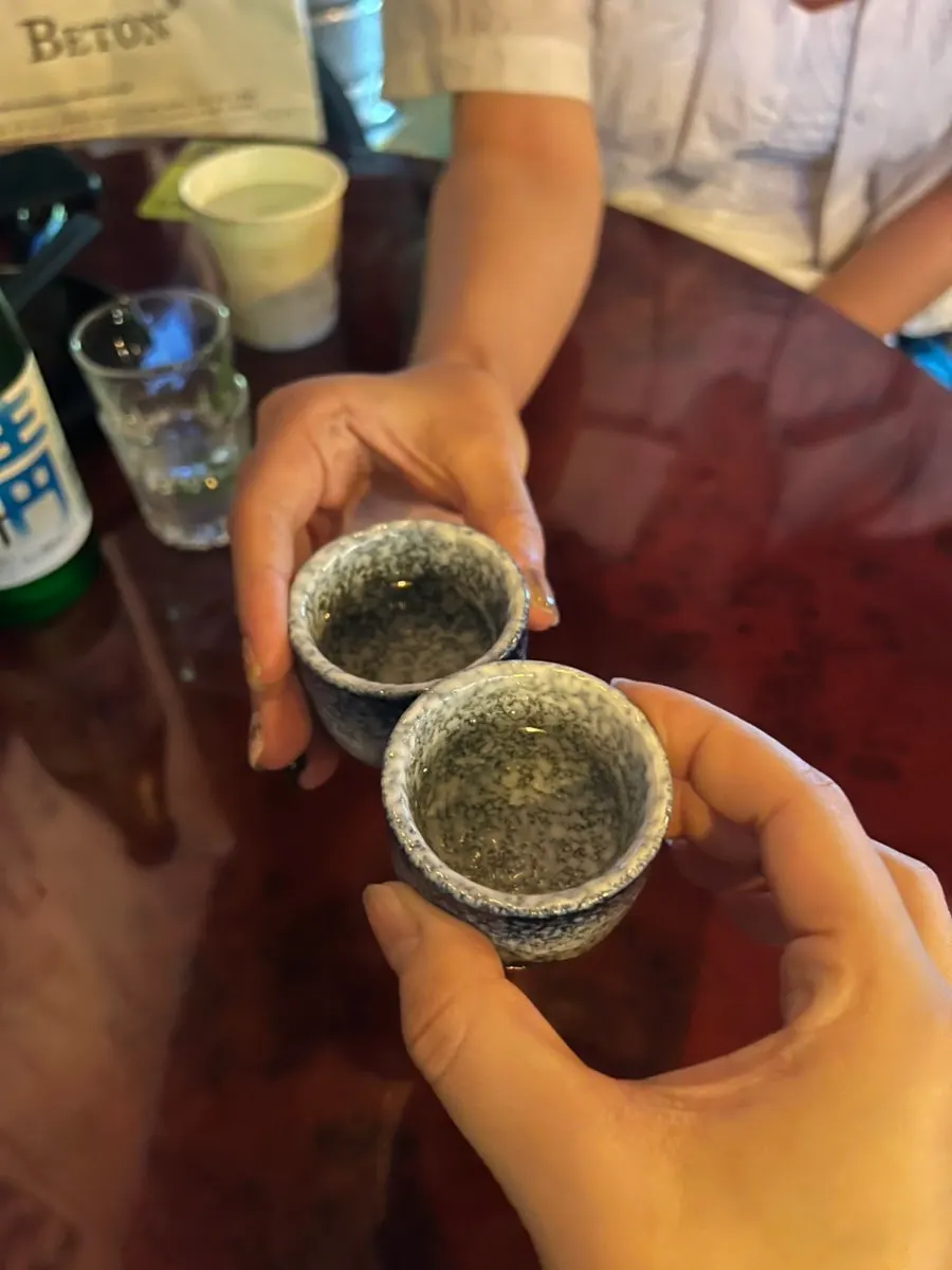 주문 후 먼저 나온 식전주 사케 한 잔