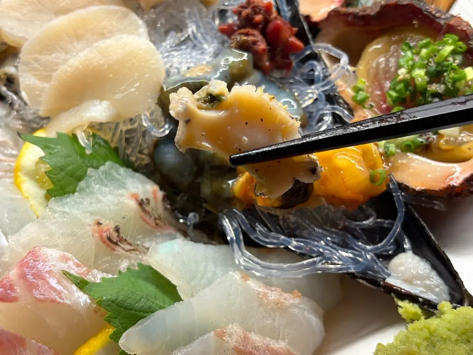Close-up of the aged sashimi plate