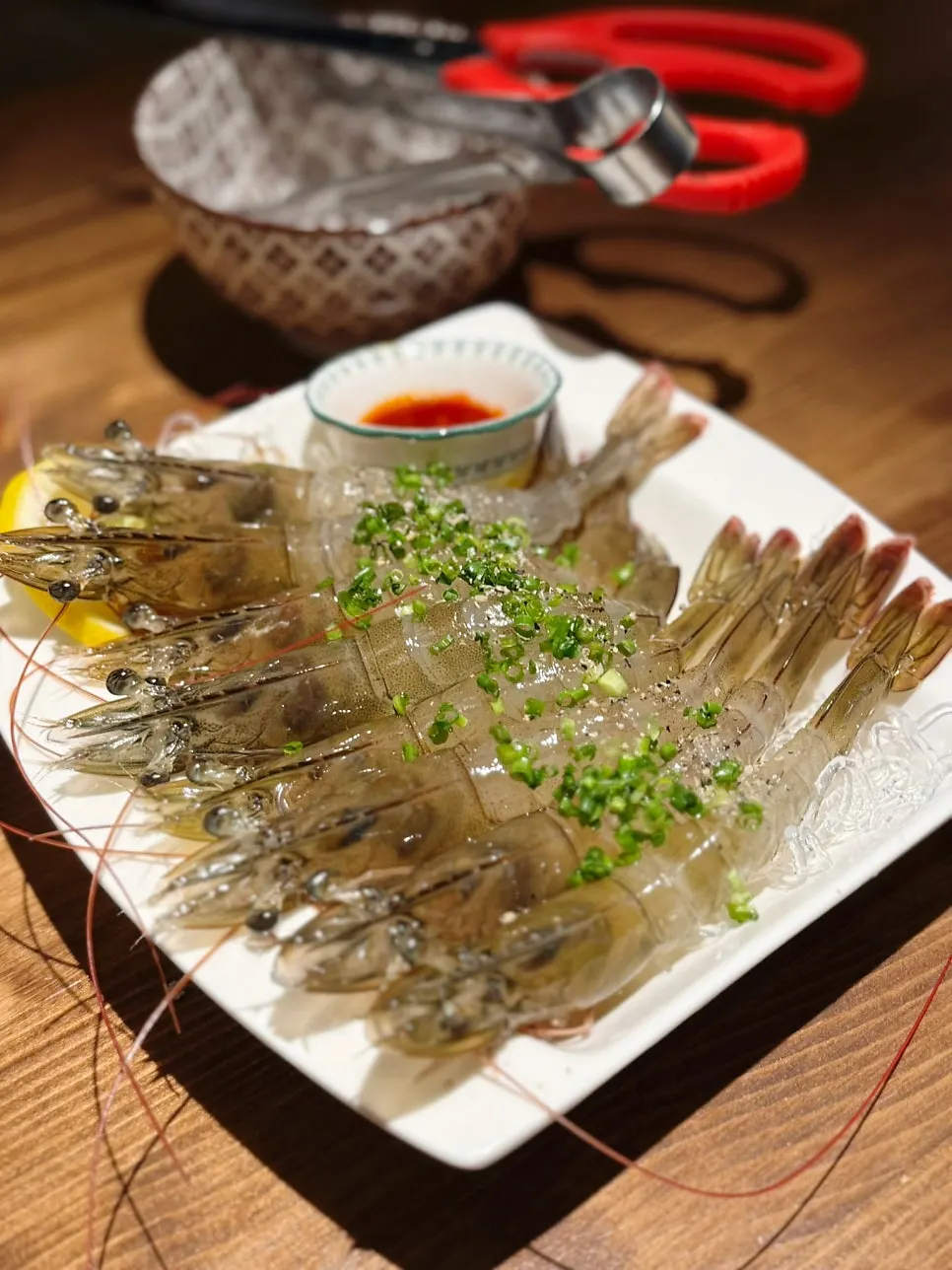 생새우회 8마리 한 접시