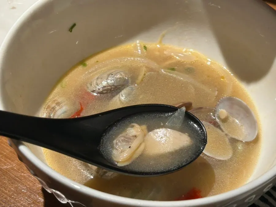 Broth of the tomato clam sul-jjim
