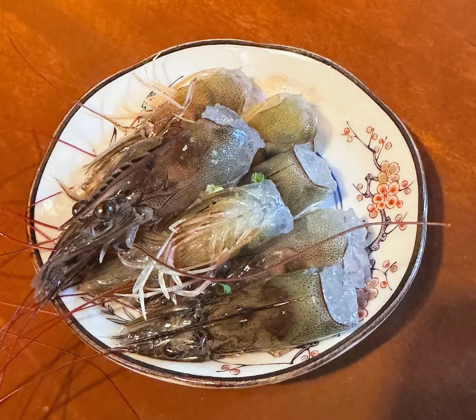 머리를 분리한 생새우