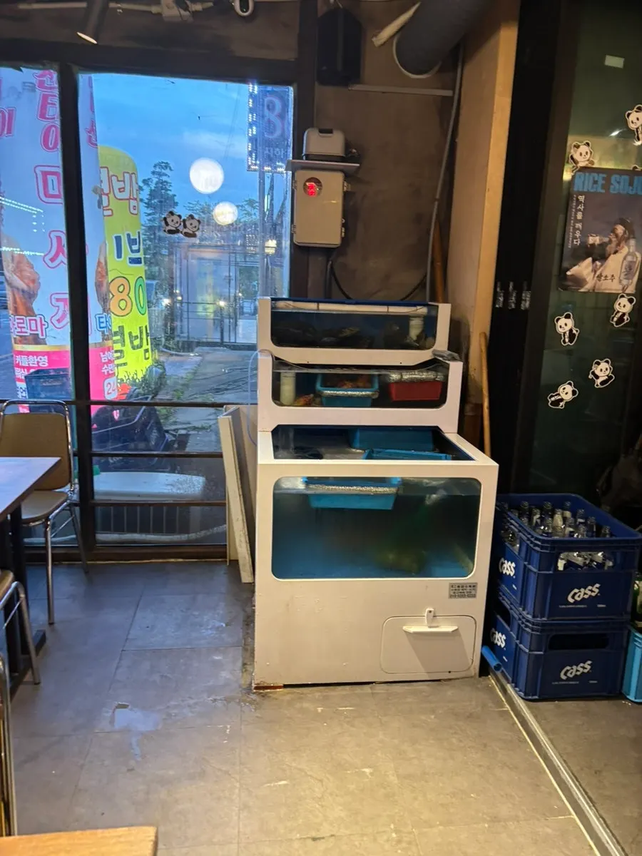 수산장 선부점 내부 인테리어