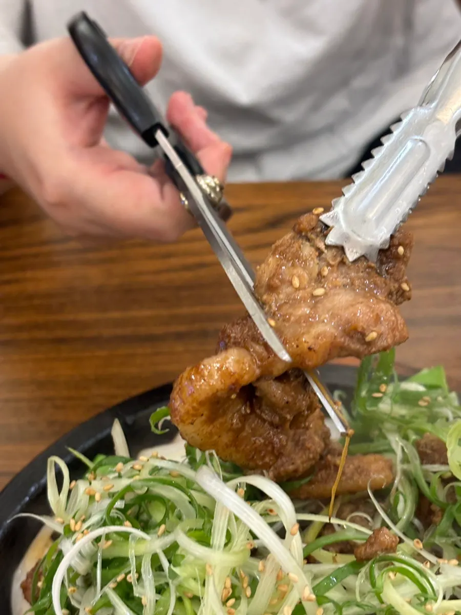 돌판 석갈비와 쌈채소 조합