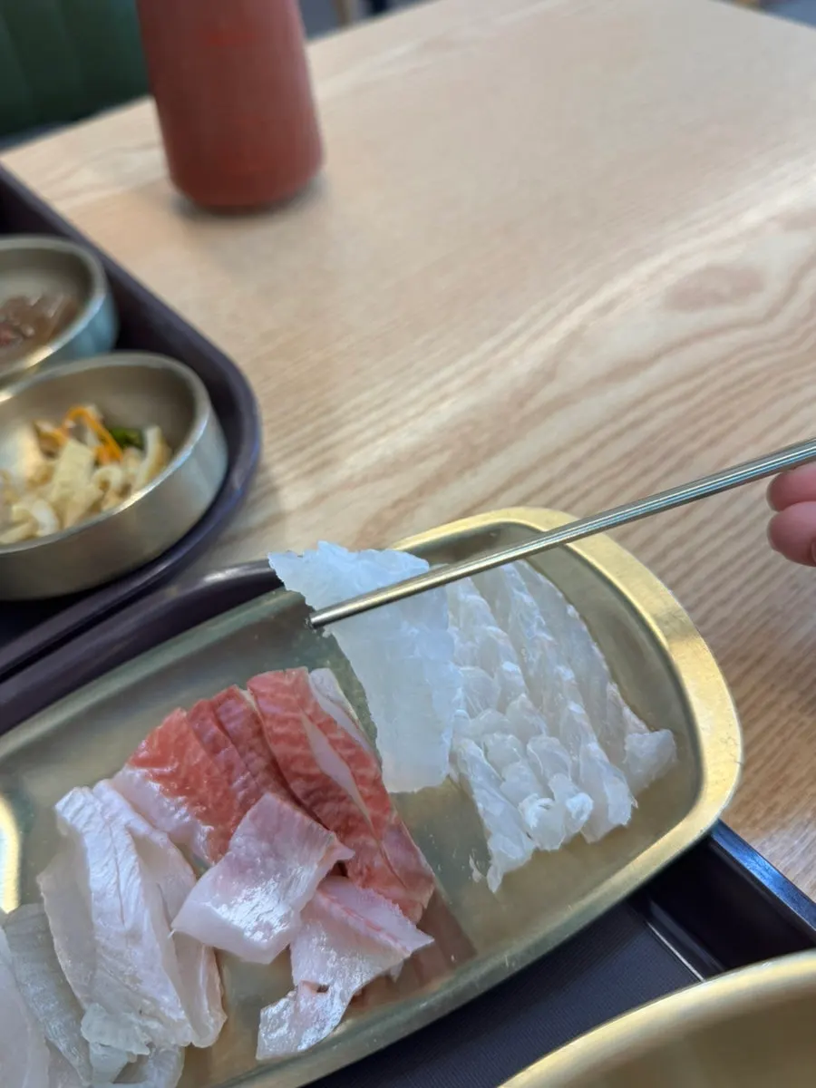쫄깃한 회 3종 맛보기