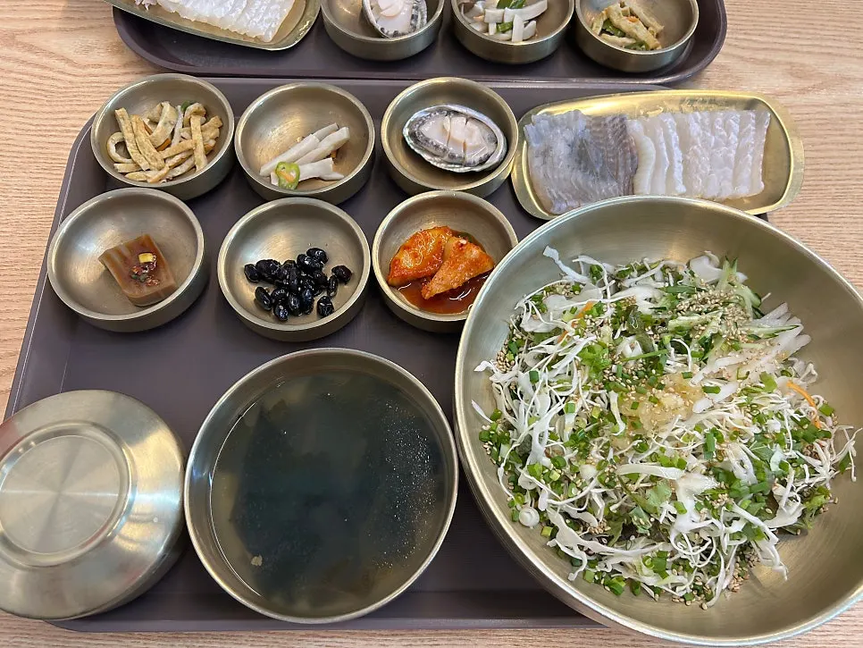 식사를 마친 수성수산 테이블