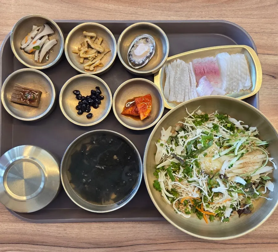 Full table spread of the sashimi bibimbap set