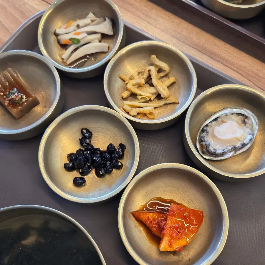 Weekday lunch three-fish combo, sashimi served apart at Suseong Susan in Sinho-dong, Busan