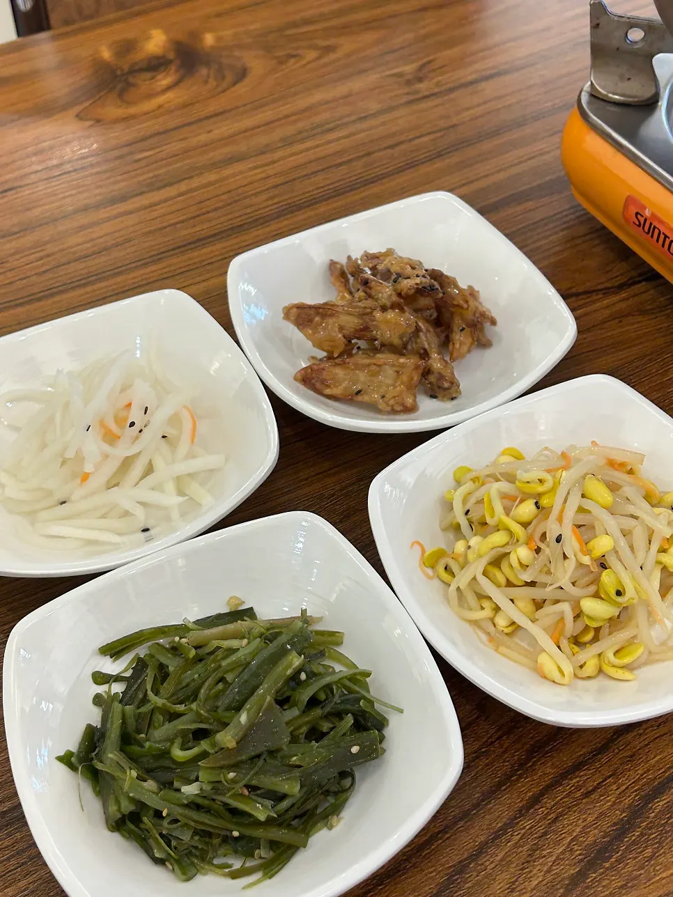 석갈비와 함께 나온 밑반찬