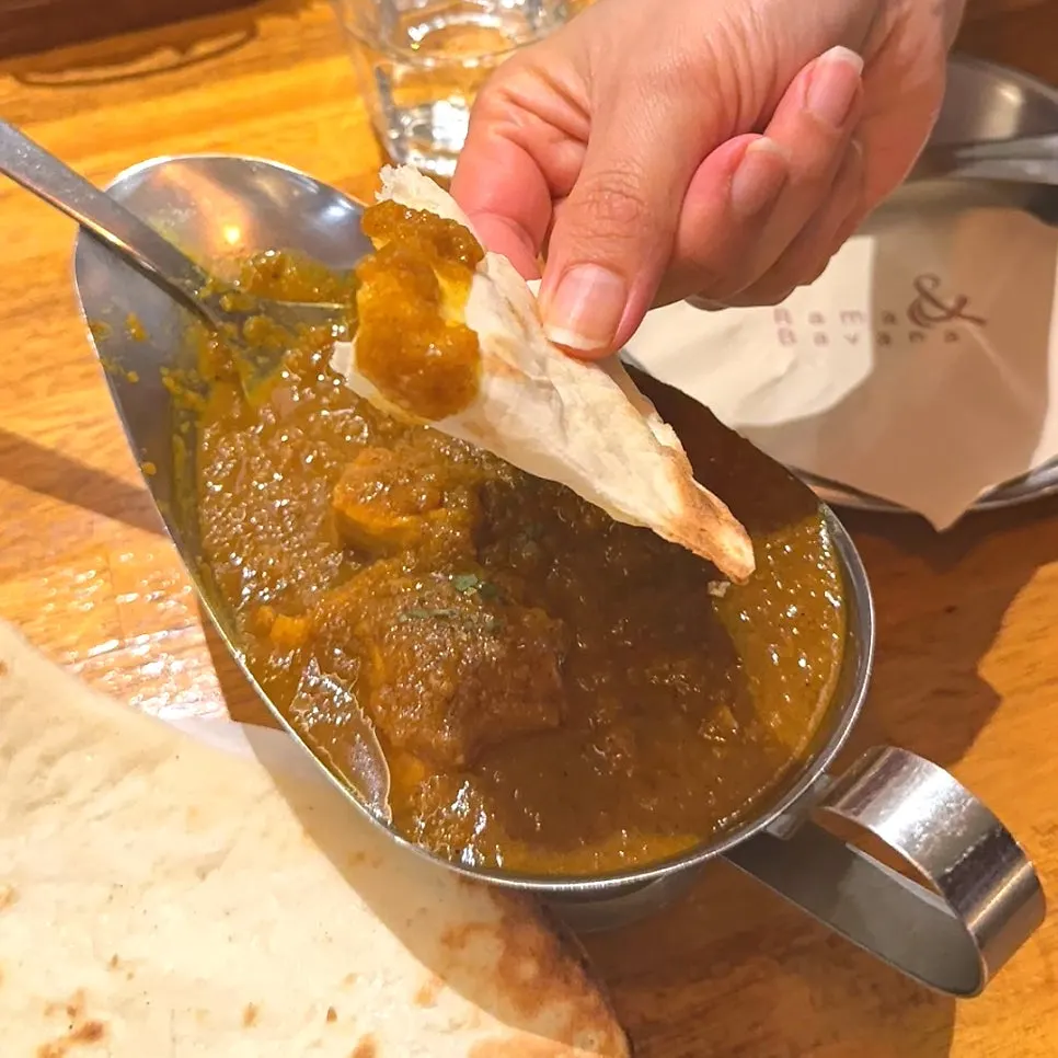 치킨커리와 난 구성
