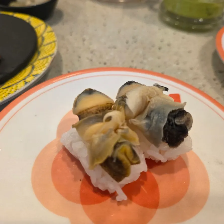 A sushi plate at Sushi Ian N near Seolleung Station