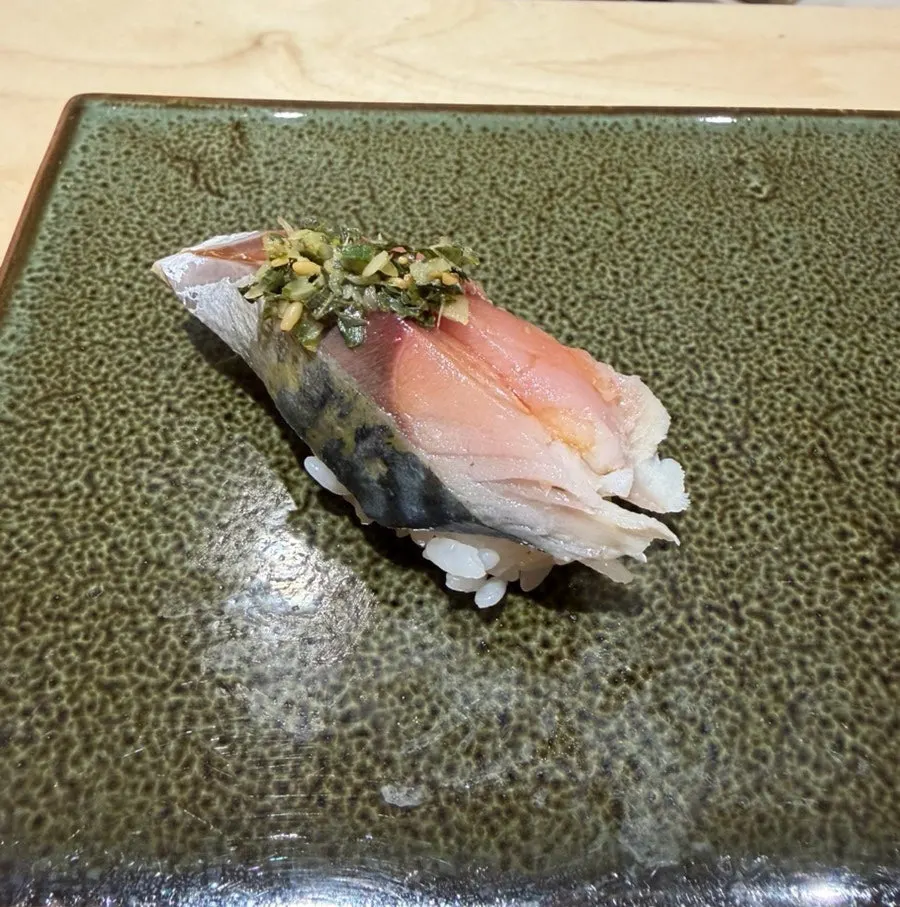 감칠맛 나는 참치 등살 초밥