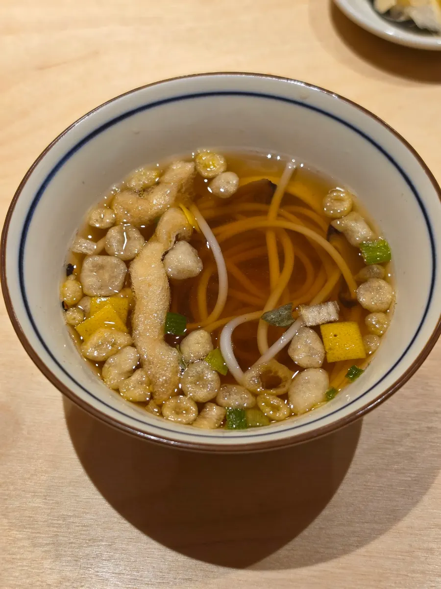 Udon with thin, smooth noodles