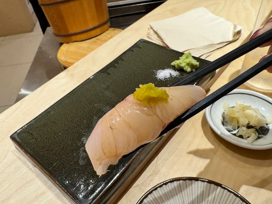 Jaetbangeo, summer yellowtail sushi