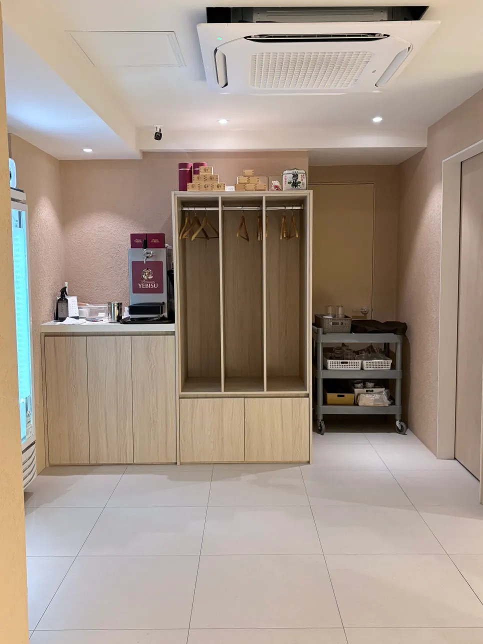 Interior design of Sushi Hibi