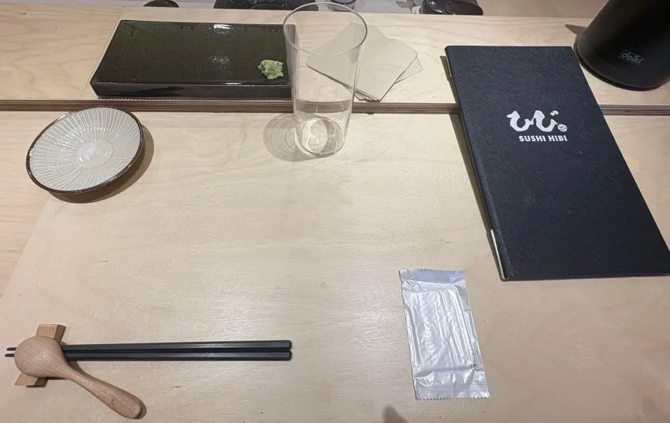 Table before the omakase course begins