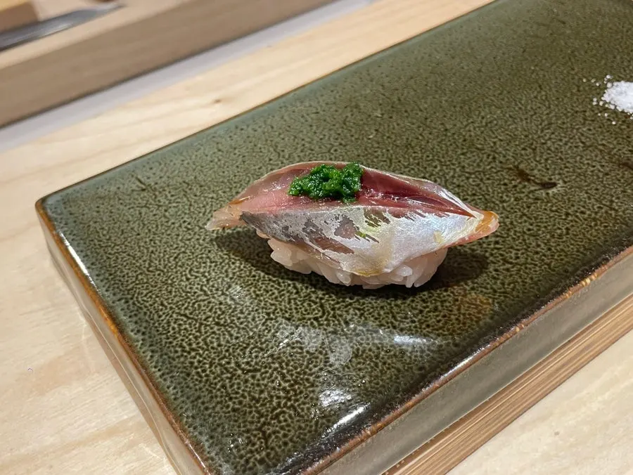 참돔 스시 한 점