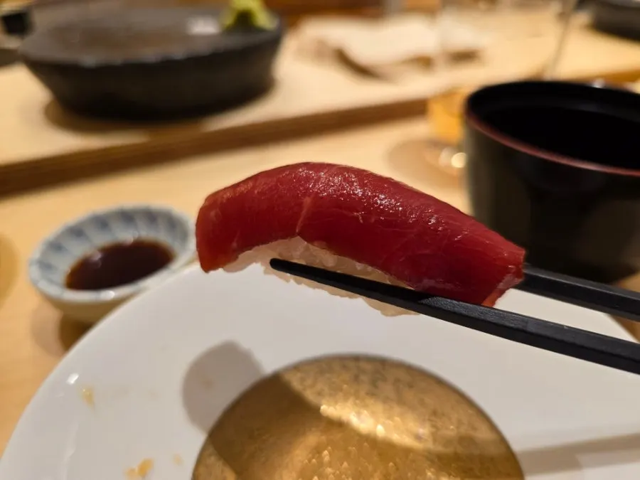 A later-course dish made with seasonal ingredients at Sushi Hibi