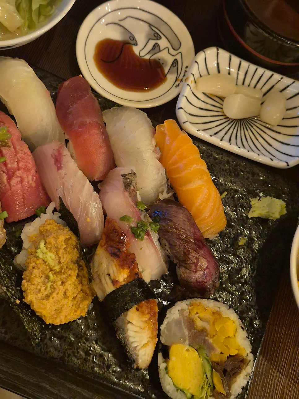 Last piece of sushi at Sushi Sakaba Hapjeong