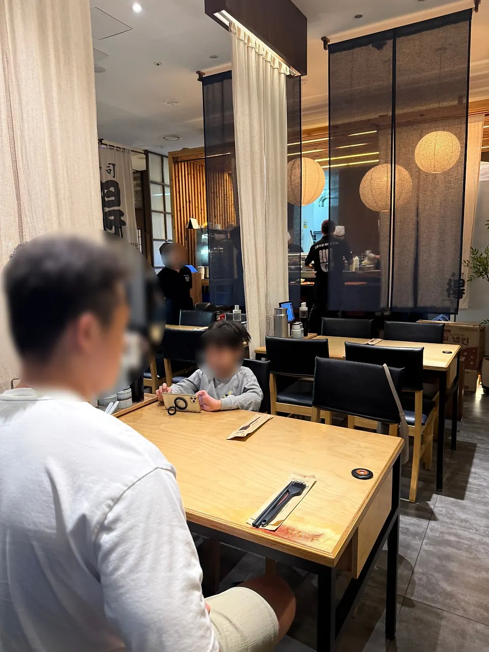 Table seating good for family visits