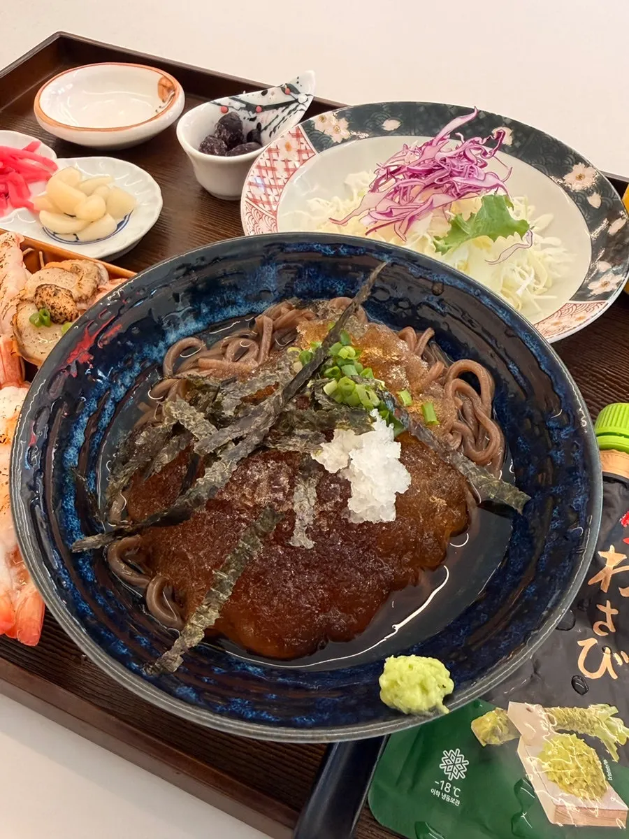 Buckwheat soba with a thin ice slush on top