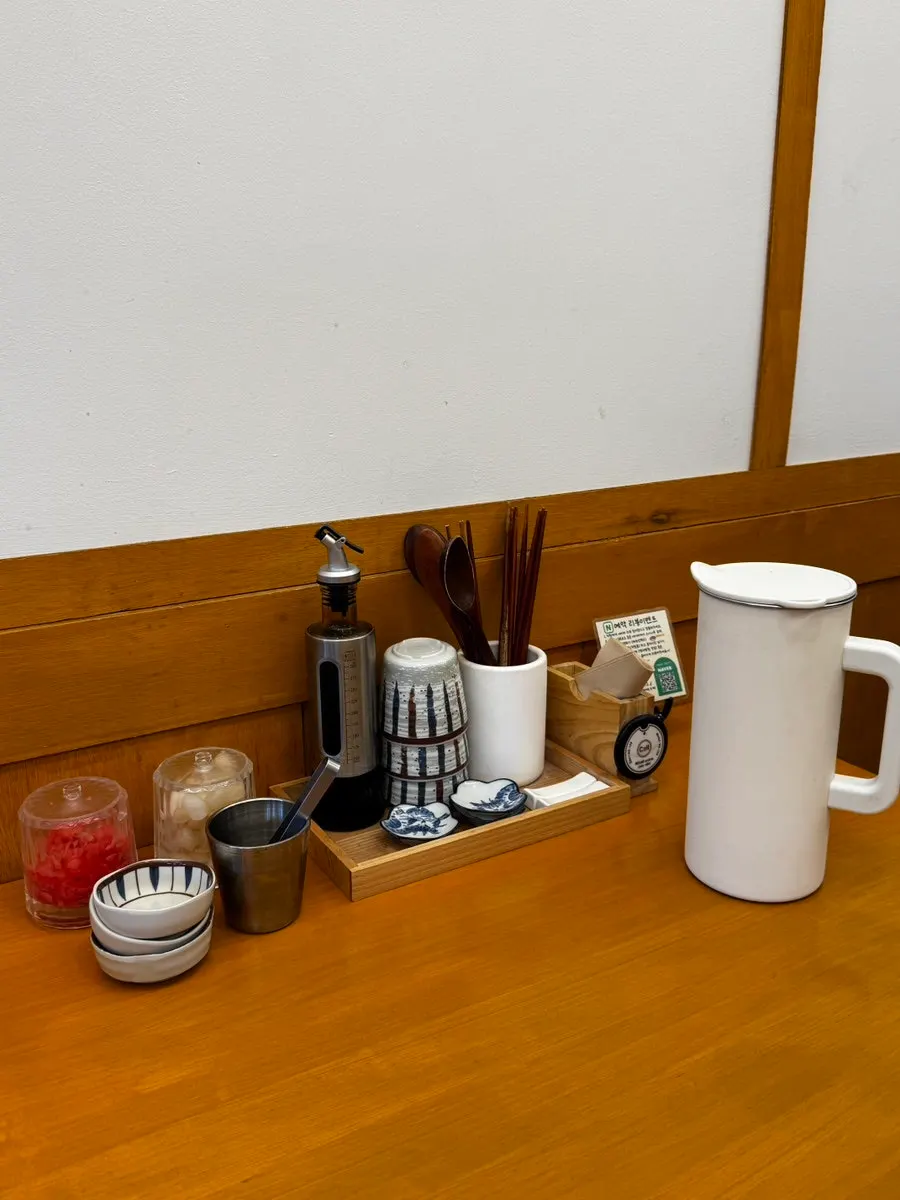 Four-person table seating at Sushi Naru
