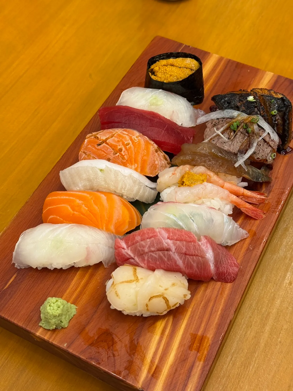 The special sushi platter with 12 pieces