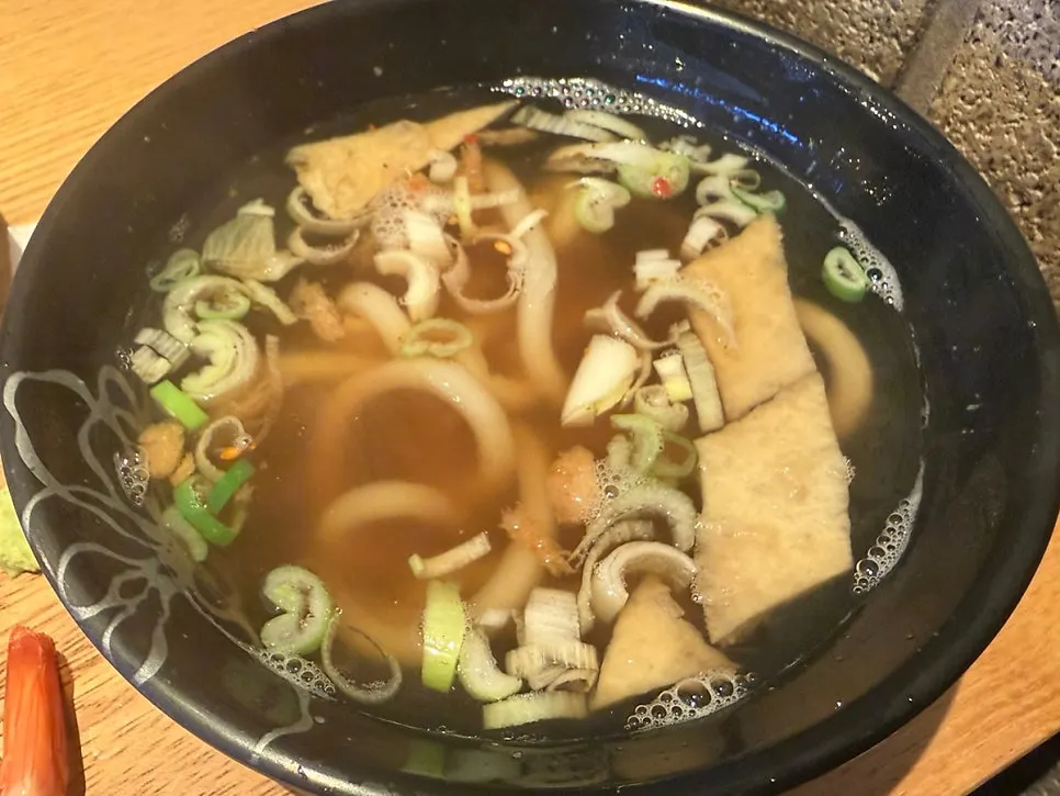 수제 소스에 찍어 먹는 돈까스