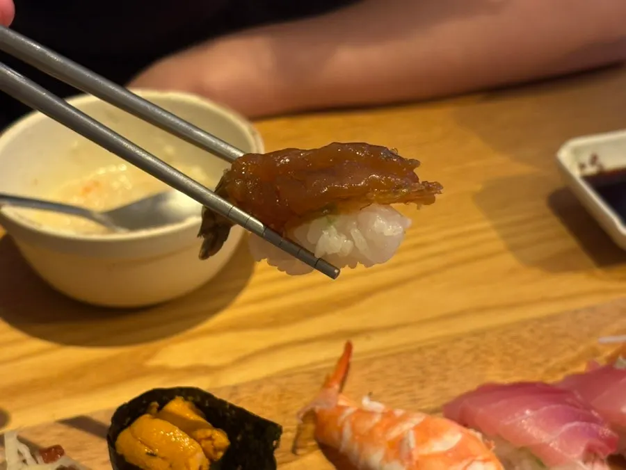 A plate of special sushi, 10 pieces