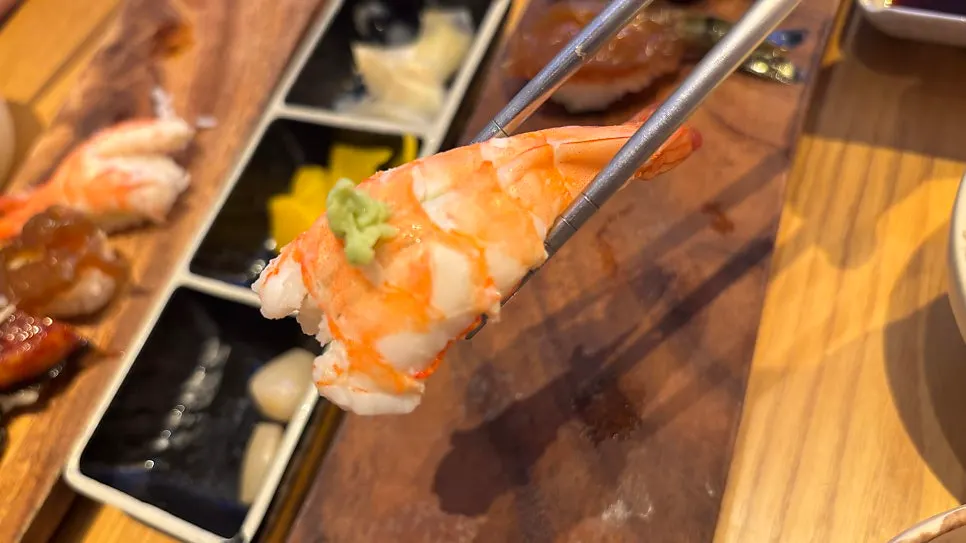 Springy shrimp sushi