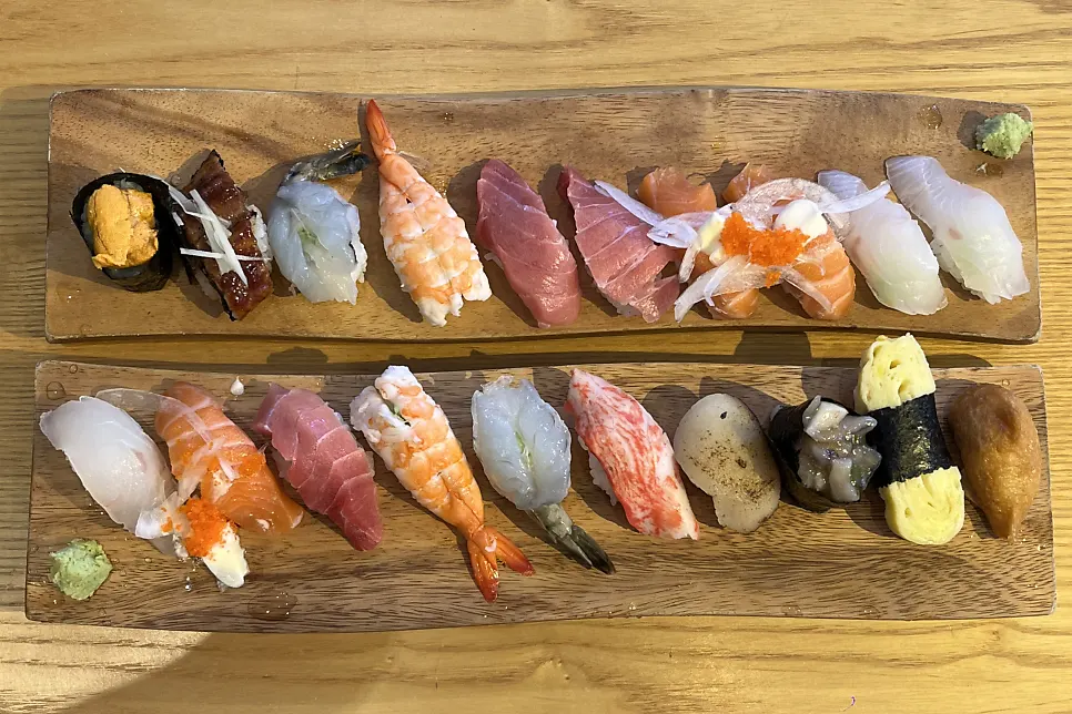 Table set with the ordered sushi sets