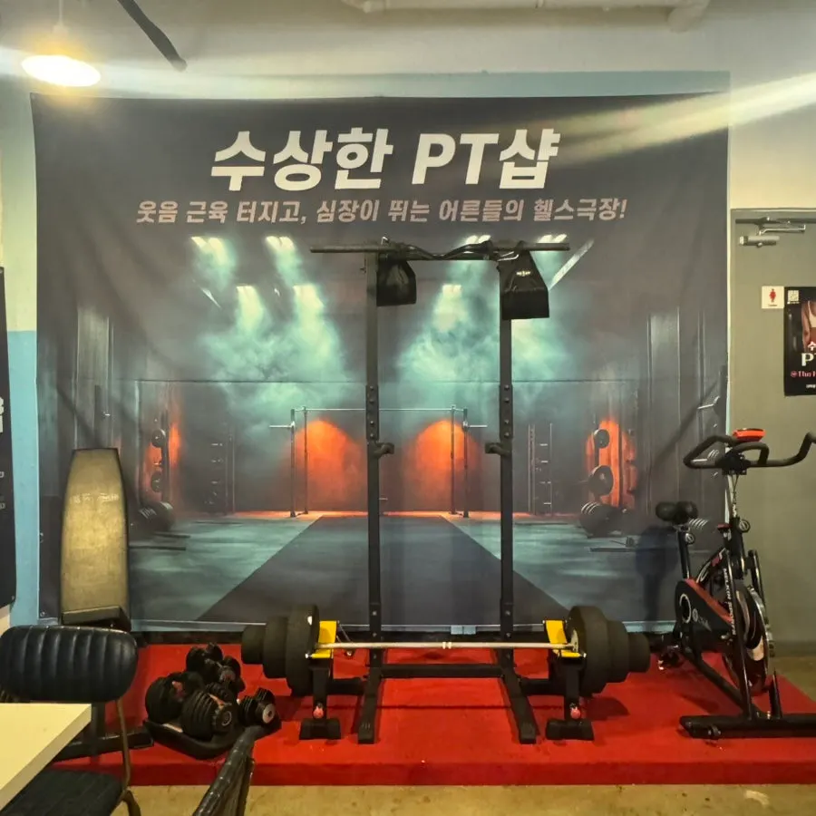 골목길처럼 이어지는 극장 안쪽 길