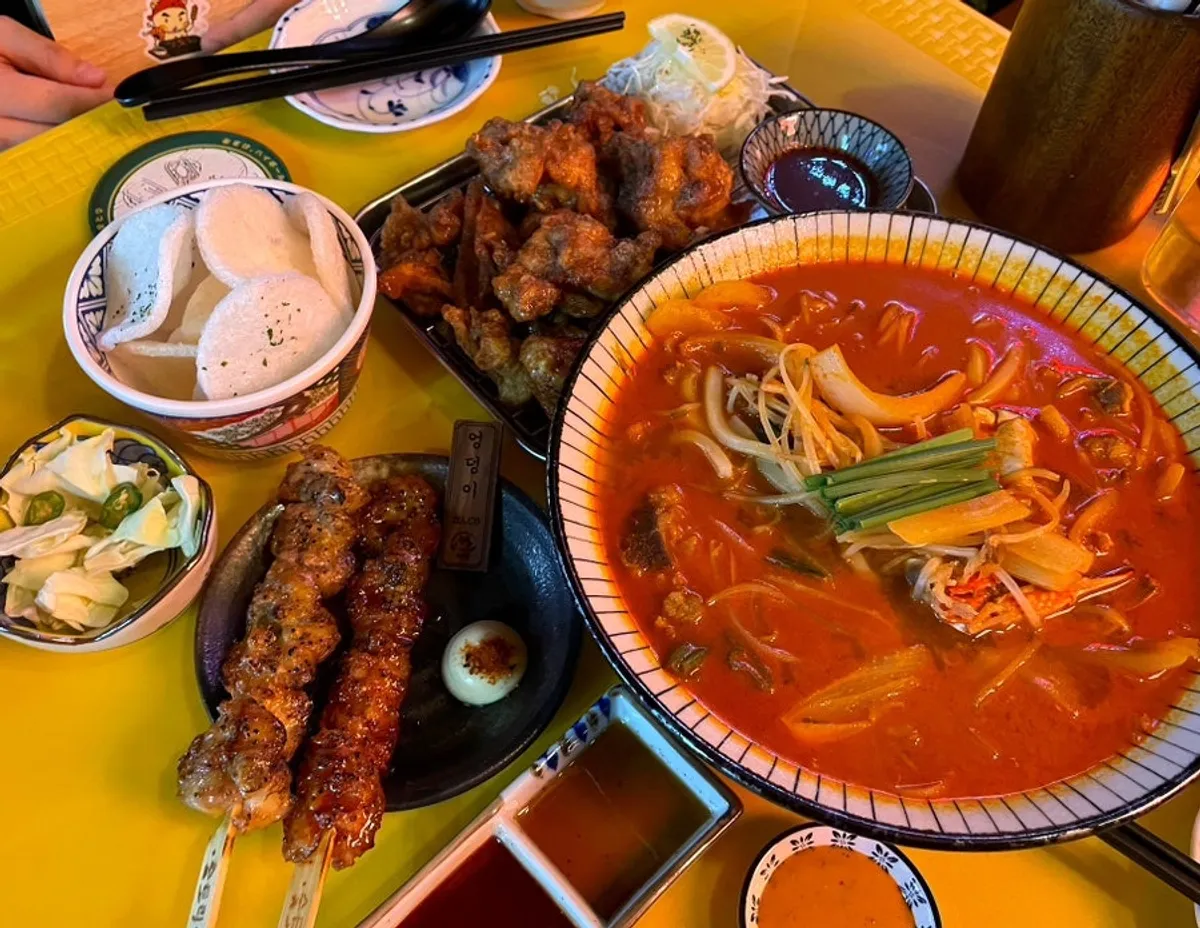 Full spread of snacks at Sutori Cheongju Bongmyeong Branch