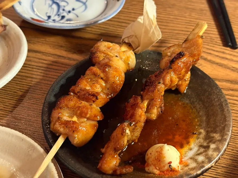 Close-up of the bonjiri skewer