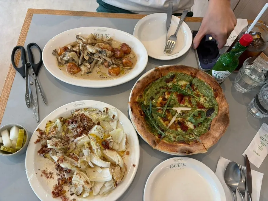 Wine options to pair with brunch