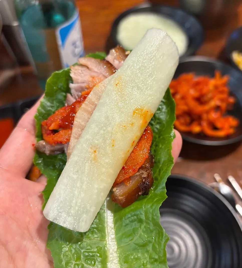 Jokbal wrapped in lettuce