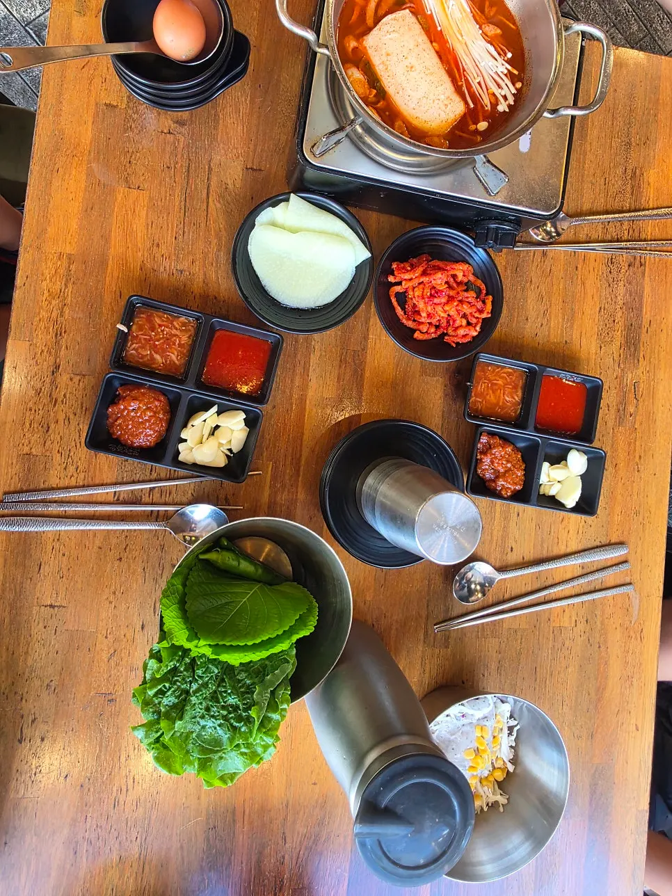 족발과 함께 나온 기본찬 상차림