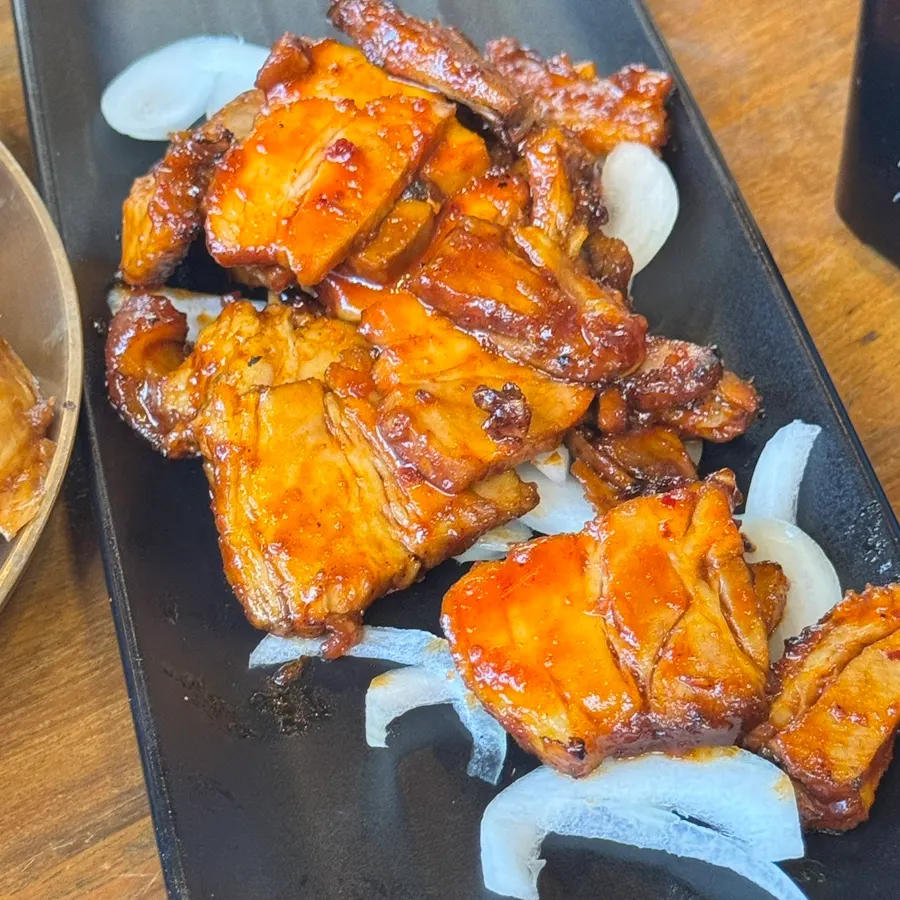 Jokbal menu for dinner in Suwan District